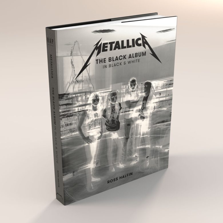 Metallica-Book-2k-Metallic_Silver_Jacket